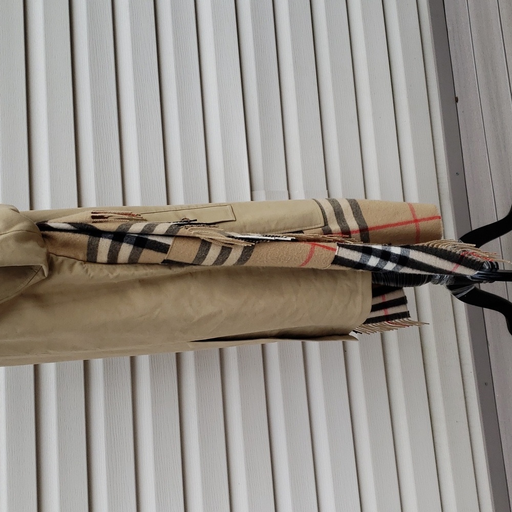BURBERRY HONEY COTTON GABARDINE CAR COAT TRENCH WITH CASHMERE CHECK SCARF DETAIL - Picture 9 of 14